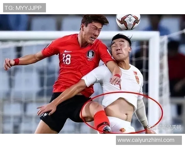 足球球星肌肉线条尽显强悍魅力 吸引全球球迷瞩目