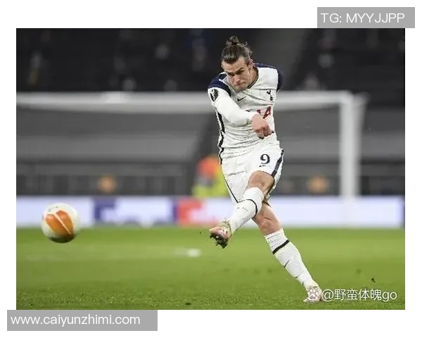 球星招牌足球技能揭秘：传奇球员独特技巧与精湛表现分析